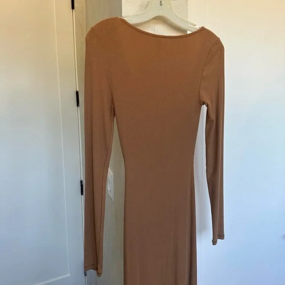 SKIMS Tan Soft Lounge Long Sleeve Dress - Picture 5 of 7